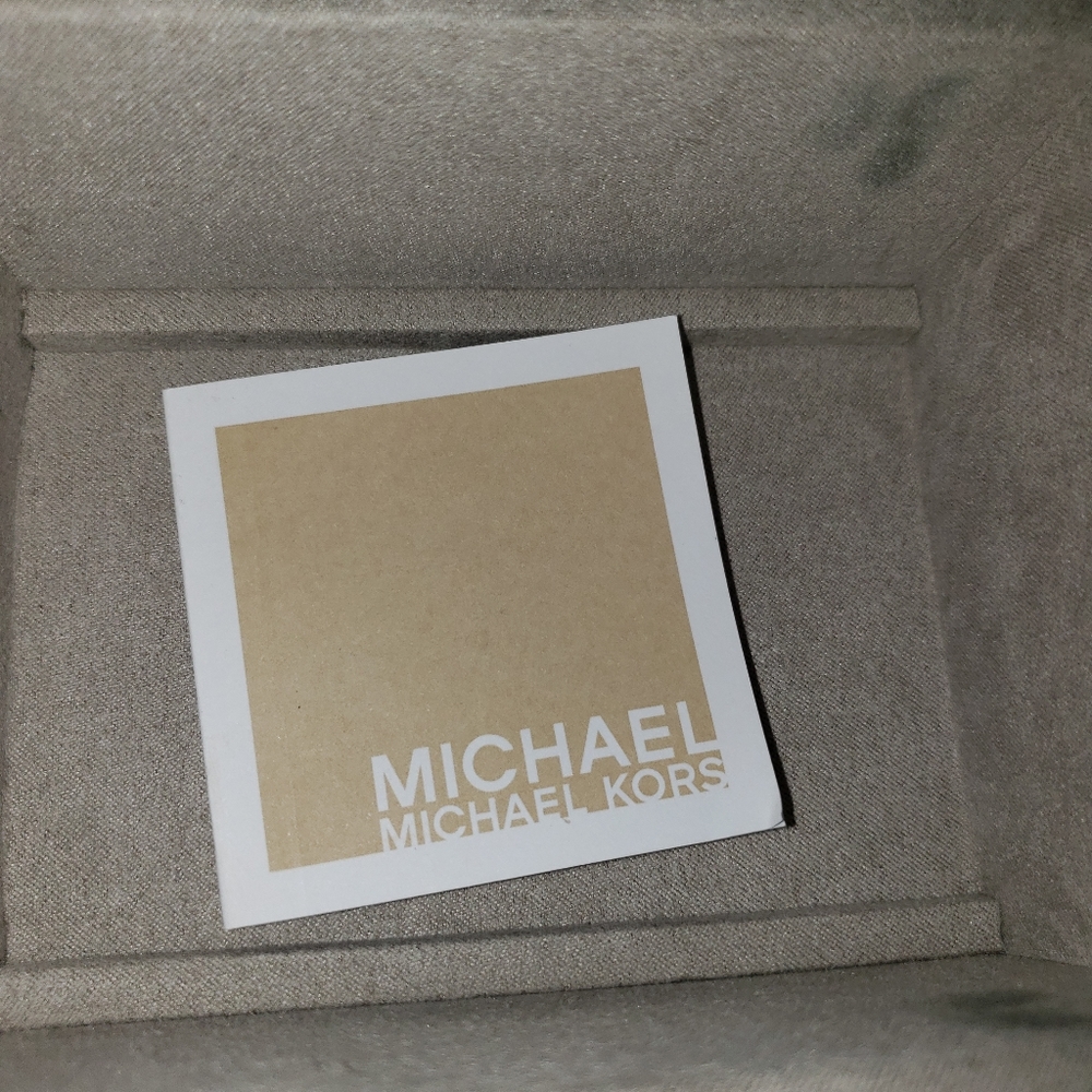 Michael kors mk8736 watch - Picture 3 of 3